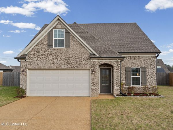 2454 Johnny Ray Drive, Southaven, MS 38672