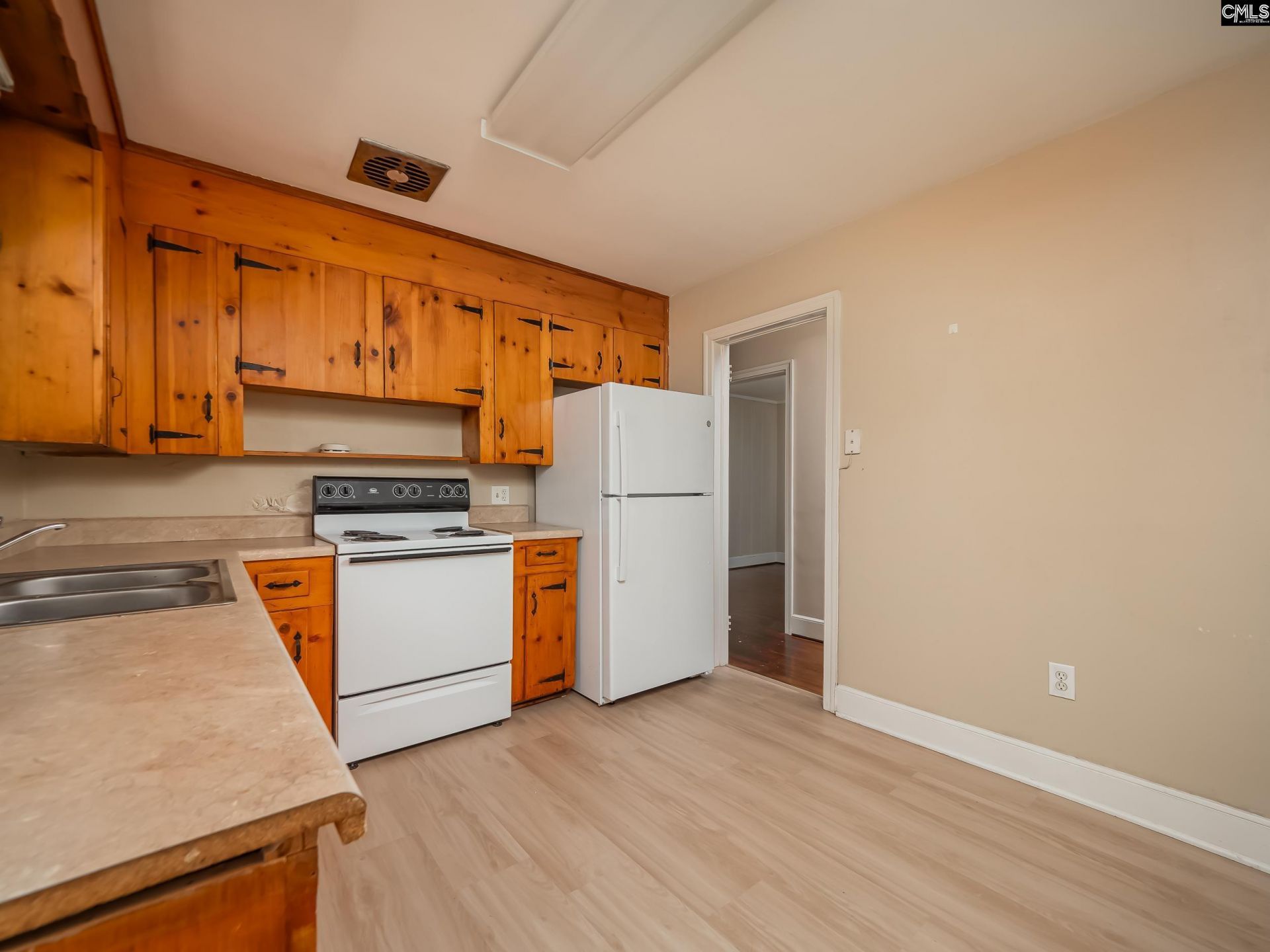 4523 Sandy Ridge Road Photo 6