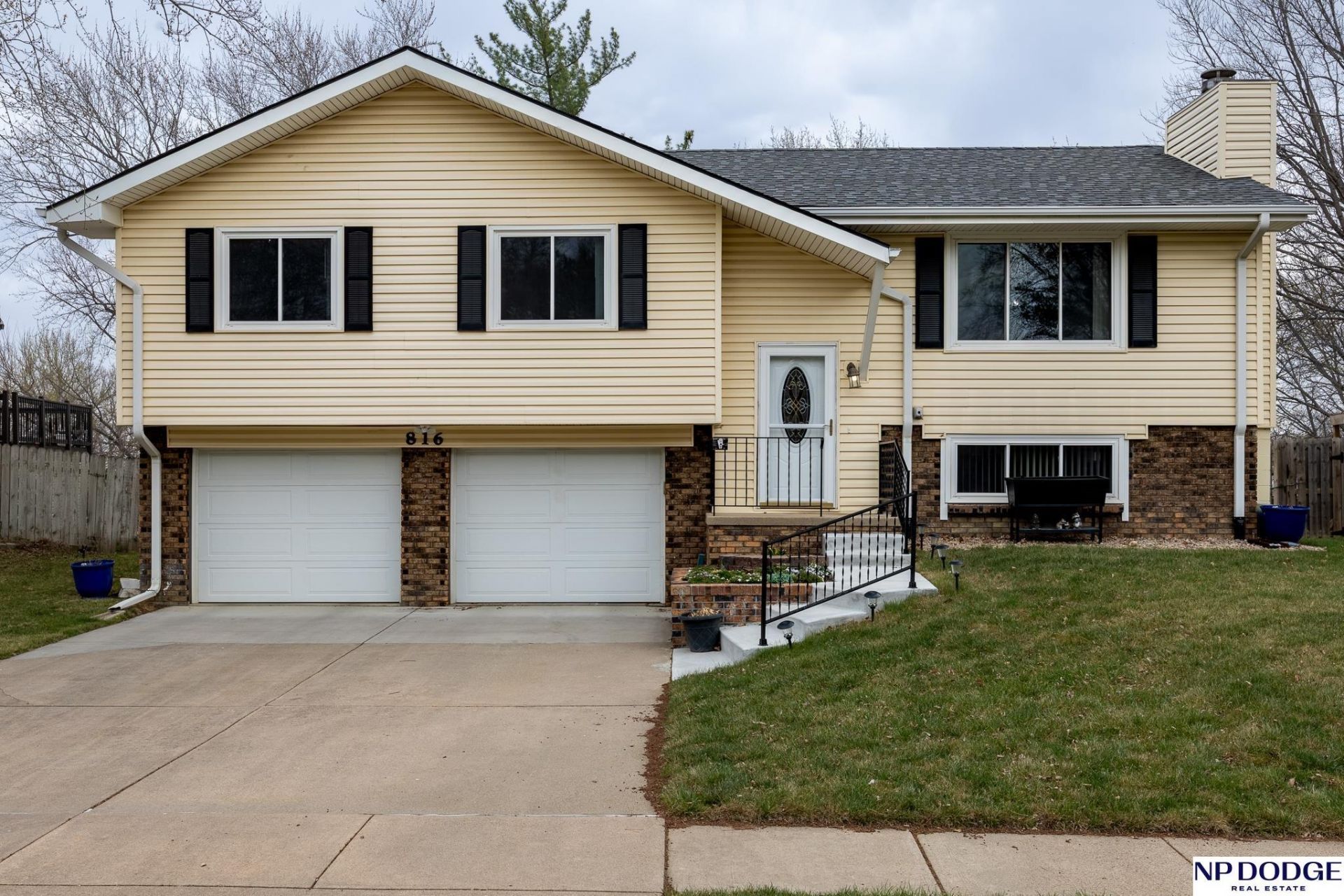 816 W Godfrey Drive, Lincoln, NE 68521 Main Photo