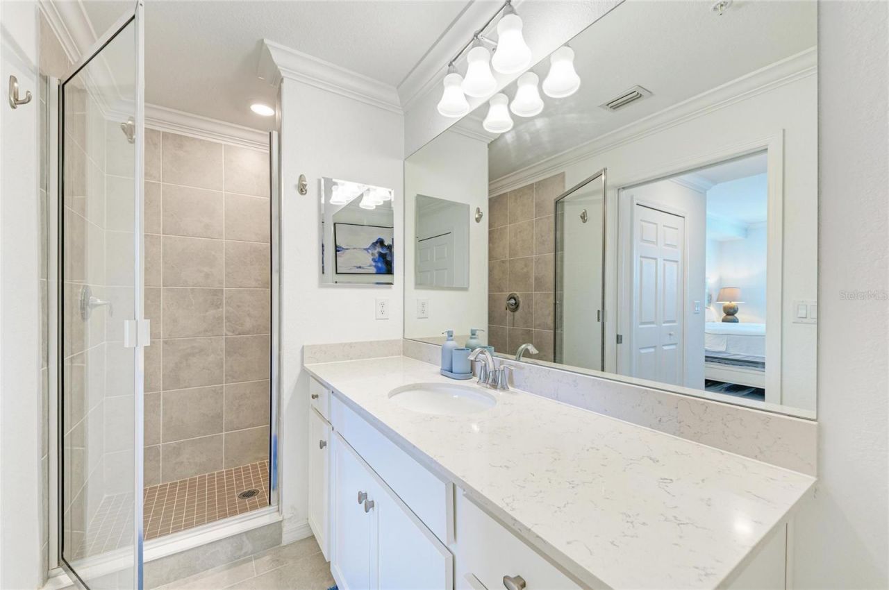 18114 Gawthrop Drive, Unit 204, Bradenton, FL 34211 Photo