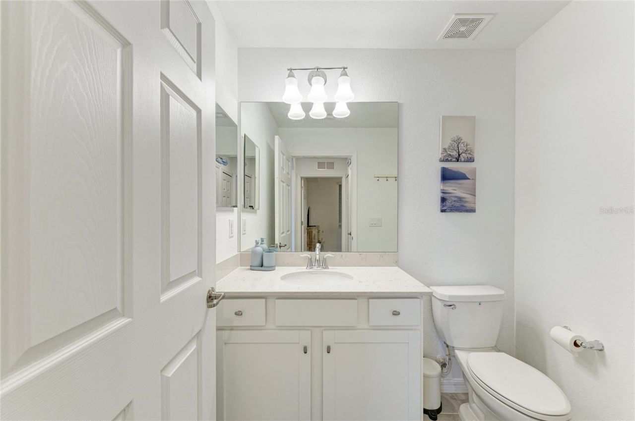 18114 Gawthrop Drive, Unit 204, Bradenton, FL 34211 Photo