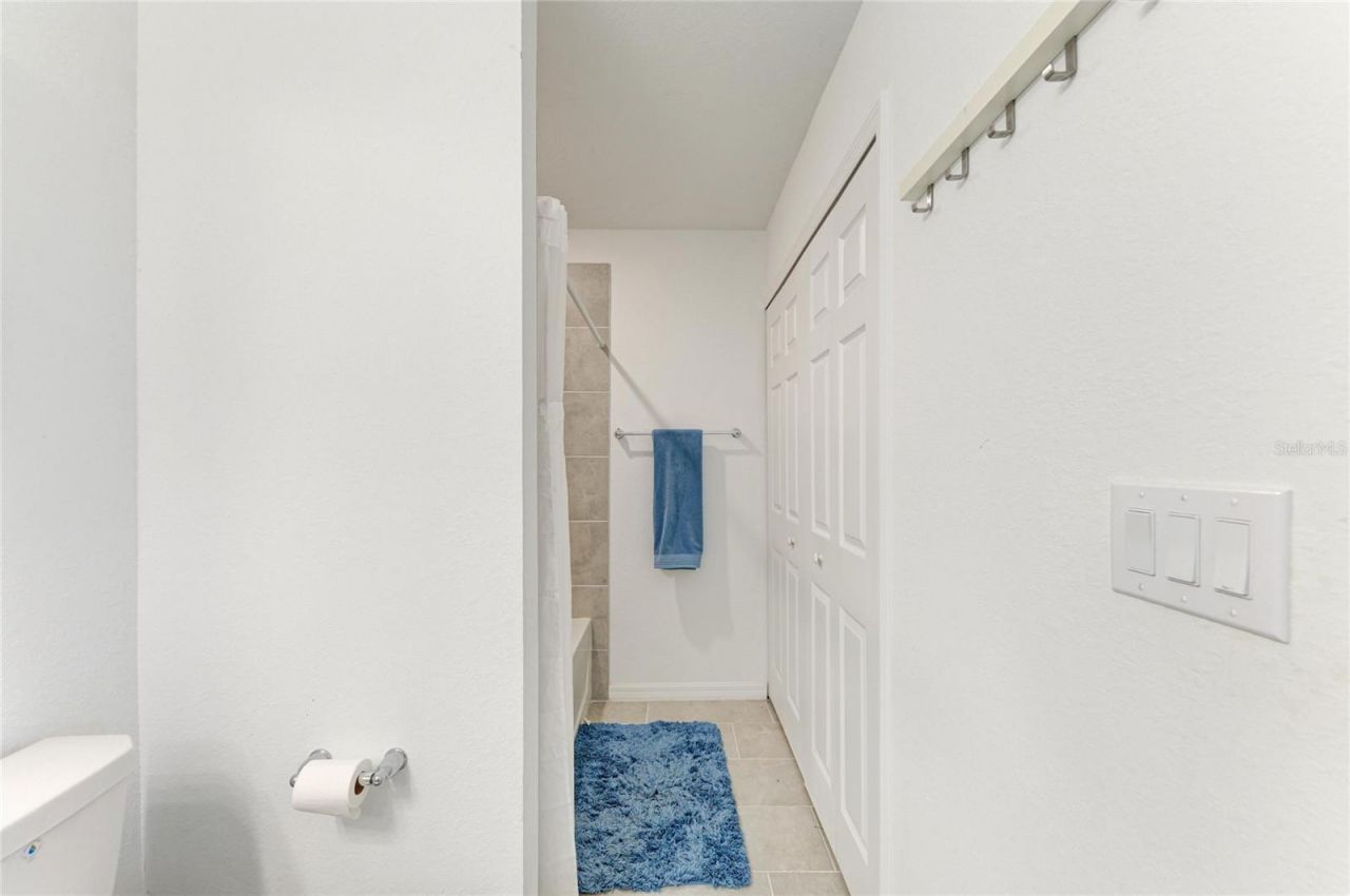 18114 Gawthrop Drive, Unit 204, Bradenton, FL 34211 Photo