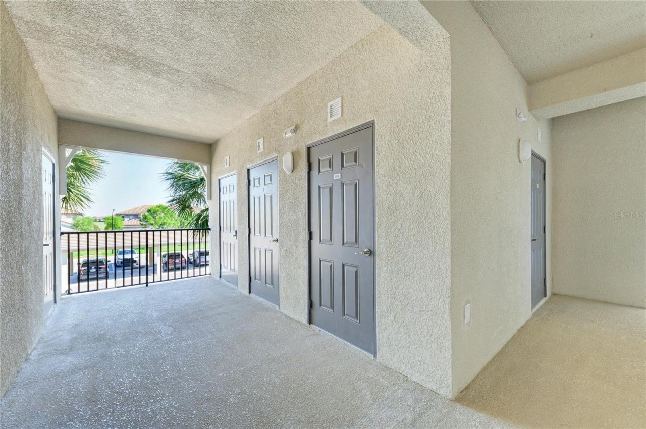 18114 Gawthrop Drive, Unit 204, Bradenton, FL 34211 Photo