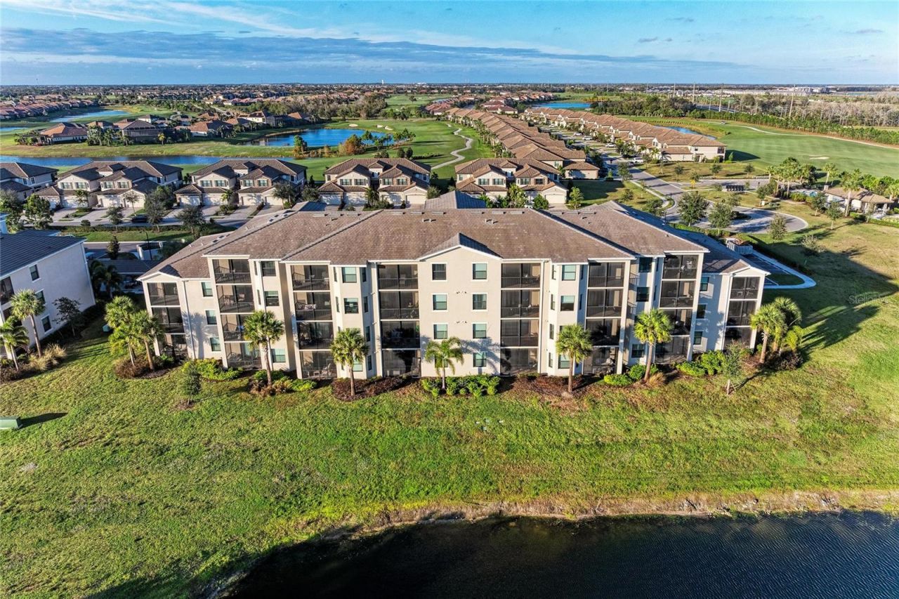 18114 Gawthrop Drive, Unit 204, Bradenton, FL 34211 Photo