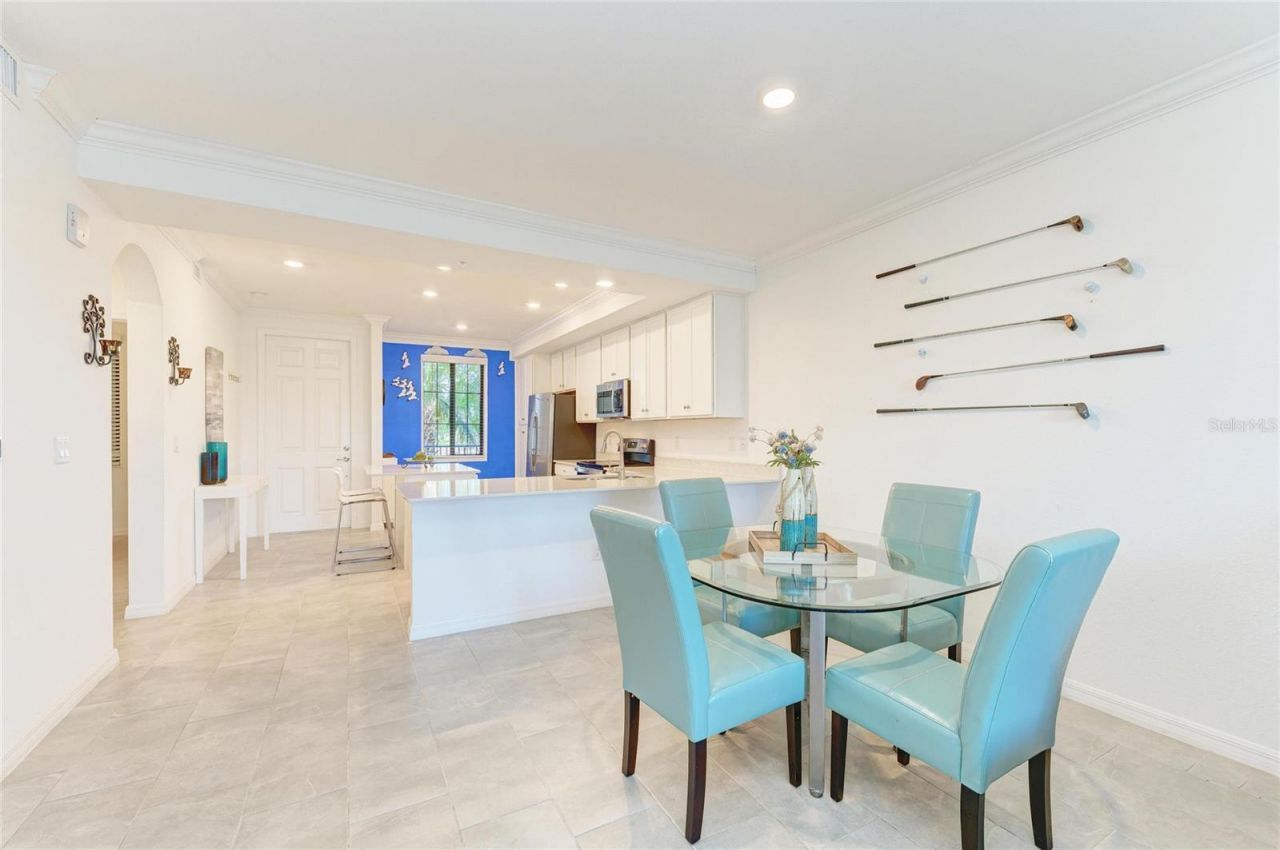 18114 Gawthrop Drive, Unit 204, Bradenton, FL 34211 Photo