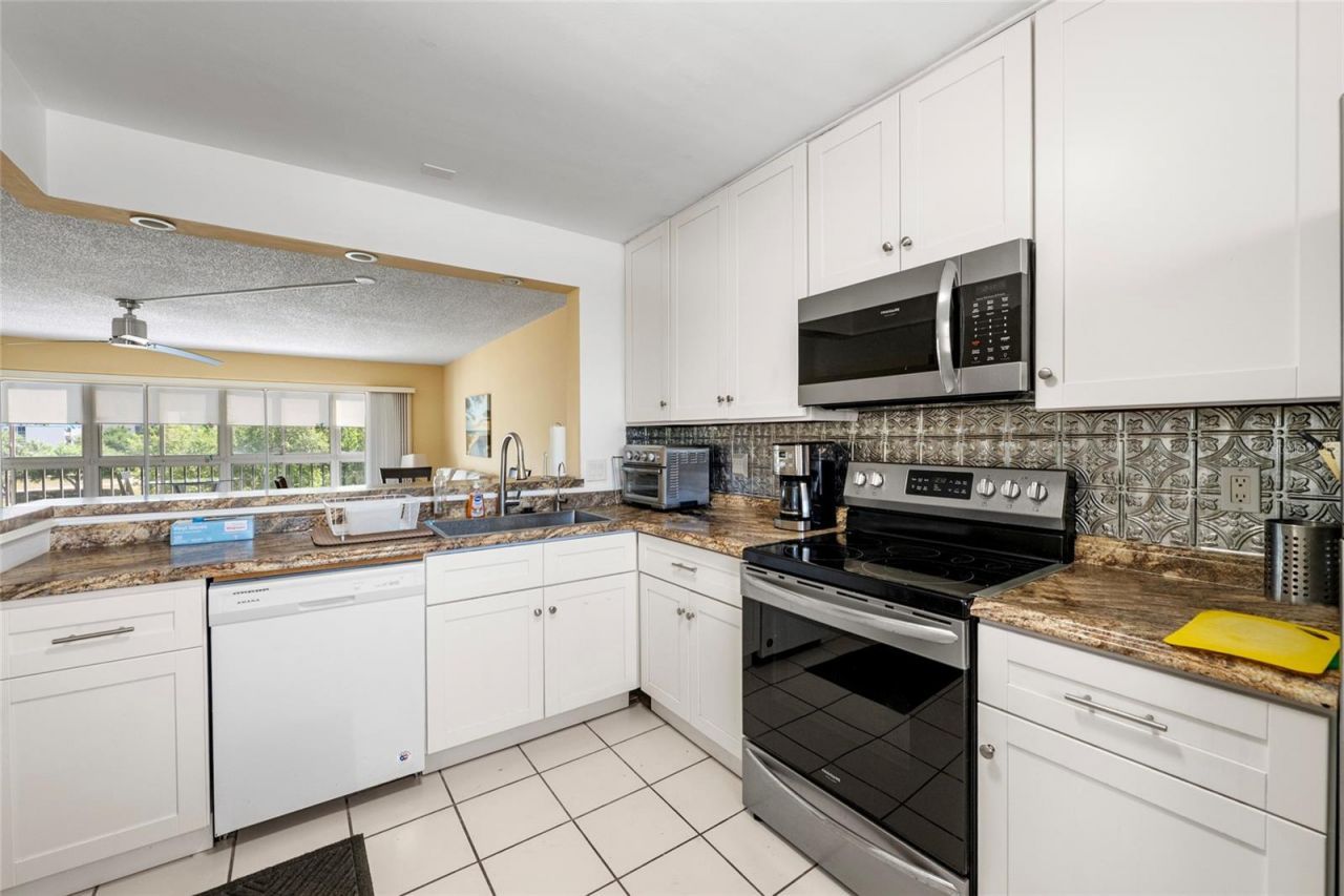 3640 Ironwood Circle, Unit 406N, Bradenton, FL 34209 Photo