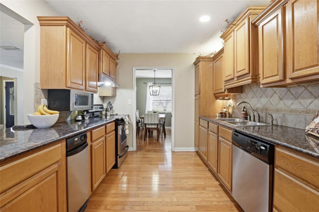 4731 NW 39th Street, Gainesville, FL 32606 Photo