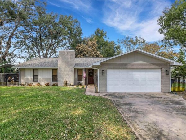 1522 ECKART DRIVE , WINTER HAVEN, FL 33881