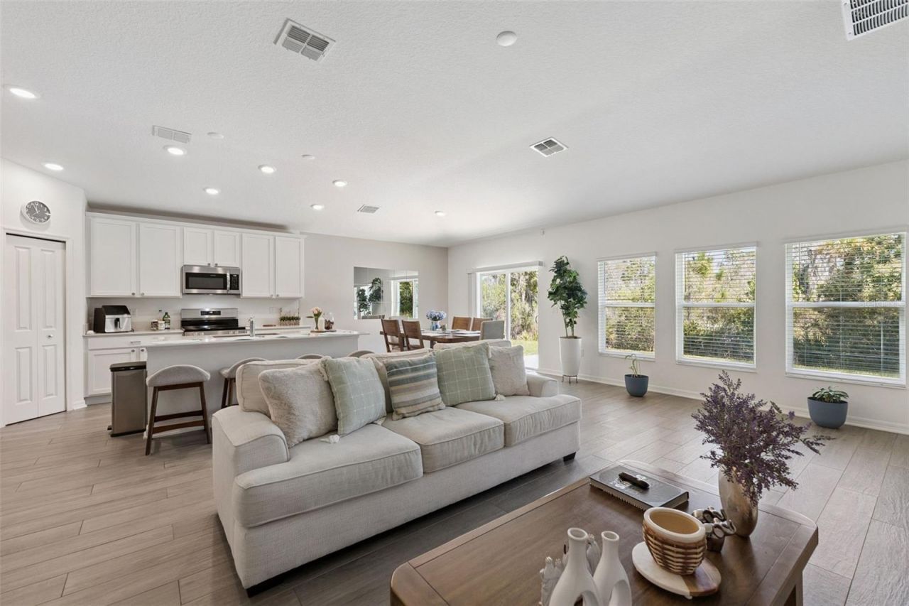 3963 Willowbrook Drive, Edgewater, FL 32141 Photo