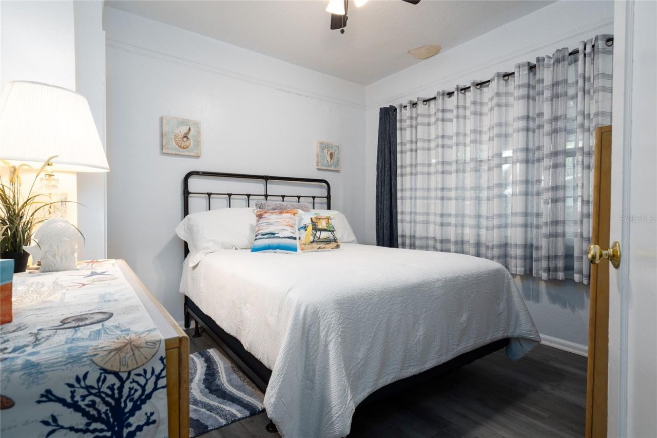 520 Desoto , De Leon Springs, FL 32130 Photo