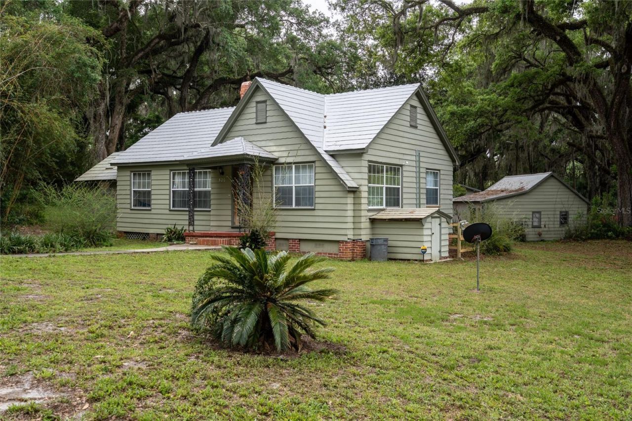 520 Desoto , De Leon Springs, FL 32130 Photo