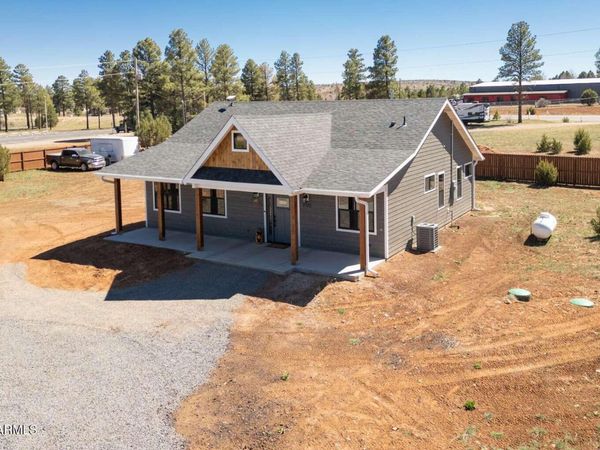 2722 Church Lane, Overgaard, AZ 85933