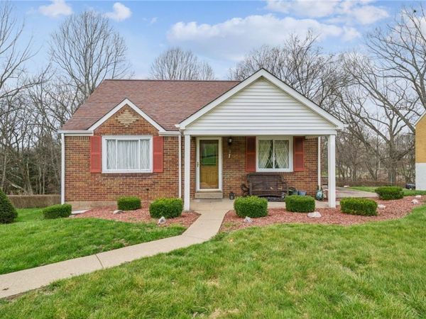 120 Forest Dr , Irwin, PA 15642