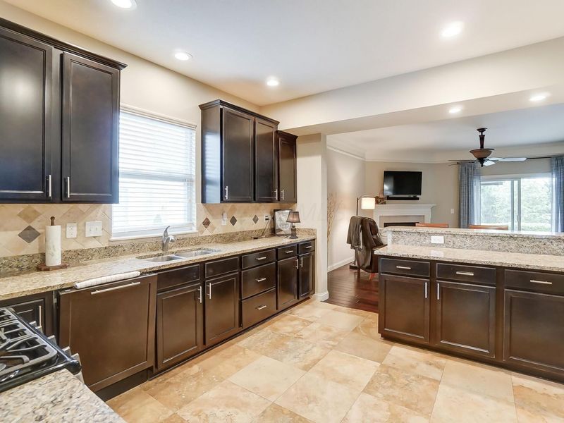 1373 Pinnacle Club Drive, Grove City, OH 43123 Photo 14