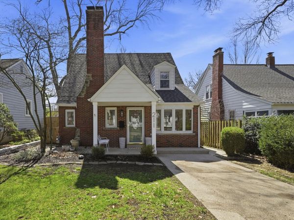 211 Garrett Place, Columbus, OH 43214