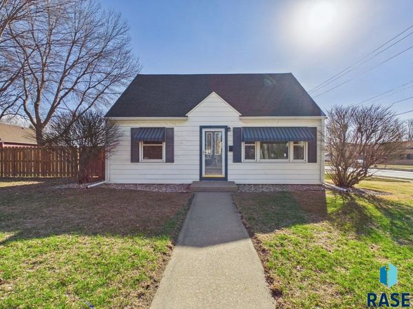1736 S Van Eps Ave, Sioux Falls, SD 57105