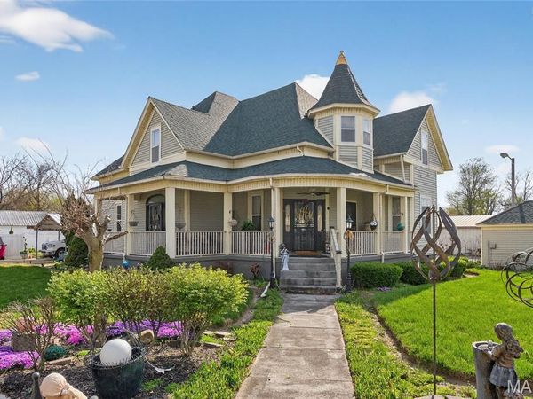 303 Dorothy Street , Sikeston, MO 63801