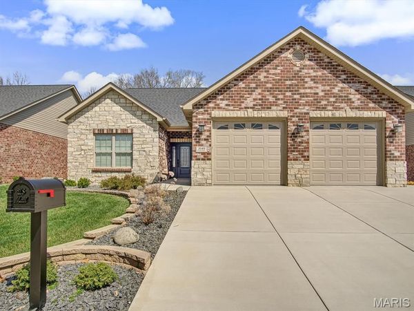 2049 Ravenel, Swansea, IL 62226