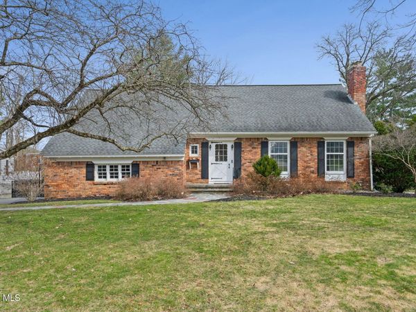 1174 Godfrey Lane, Niskayuna, NY 12309