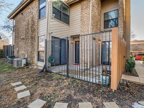 895 Dublin Drive, Unit 4, Richardson, TX 75080