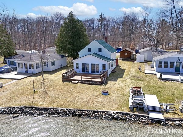 8941 Lake Street, Newaygo, MI 49337