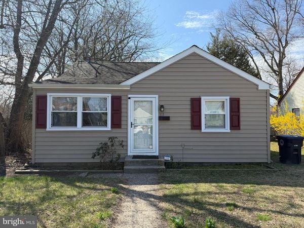 111 E PARK AVENUE, LINDENWOLD, NJ 08021