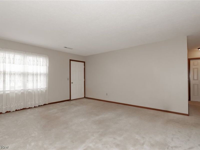 133 Hampshire Cove, Painesville Township, OH 44077 Photo 3