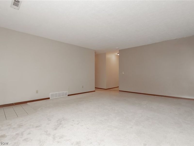 133 Hampshire Cove, Painesville Township, OH 44077 Photo 4