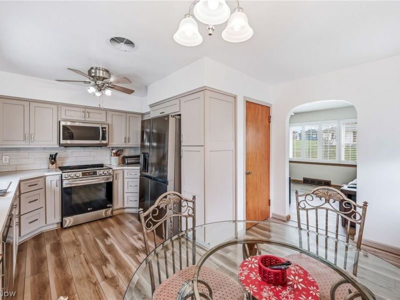 739 Sunset Drive, Lisbon, OH 44432 Photo 10