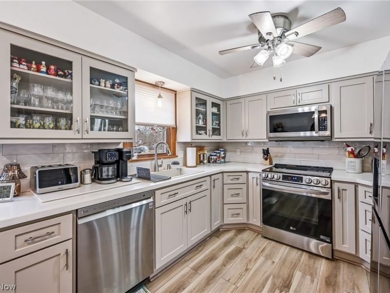 739 Sunset Drive, Lisbon, OH 44432 Photo 11