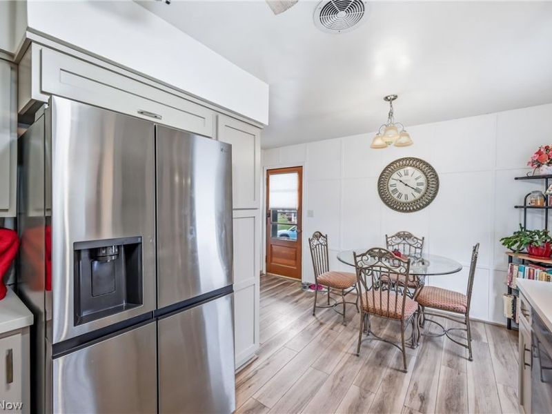 739 Sunset Drive, Lisbon, OH 44432 Photo 17