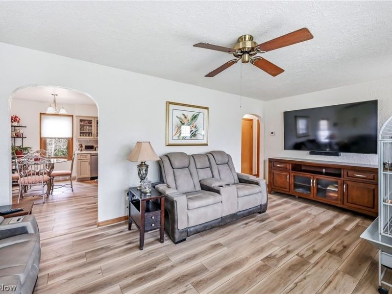 739 Sunset Drive, Lisbon, OH 44432 Photo 8