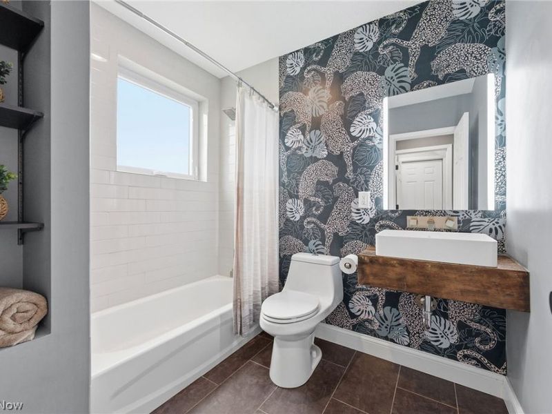 4311 Bailey Avenue, Cleveland, OH 44113 Photo 23