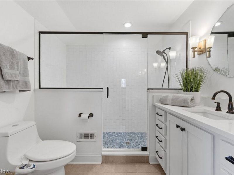 4311 Bailey Avenue, Cleveland, OH 44113 Photo 31