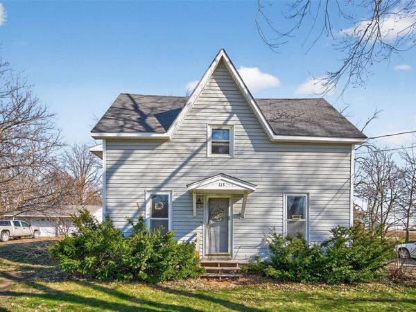 113 4th Street NE, Mitchellville, IA 50169