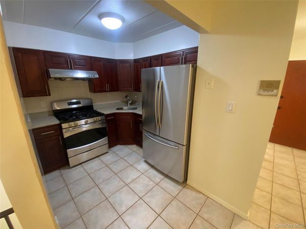 68-05 242nd Street, Unit 31A, Little Neck, NY 11362