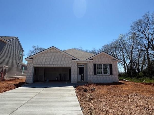 8908 Round Bale Avenue , Bowling Green, KY 42104
