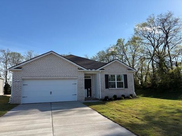 8908 Round Bale Avenue , Bowling Green, KY 42104