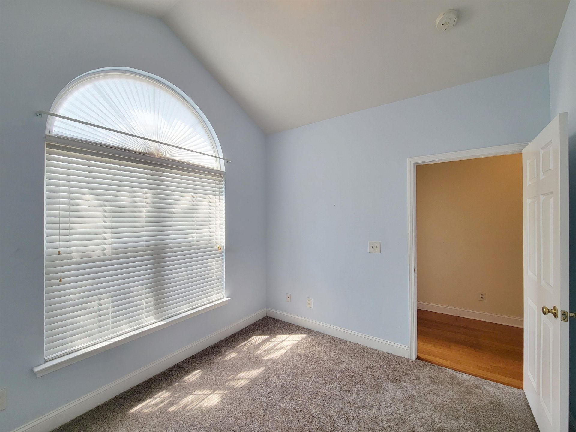 748 Santo Dr.  Photo 6