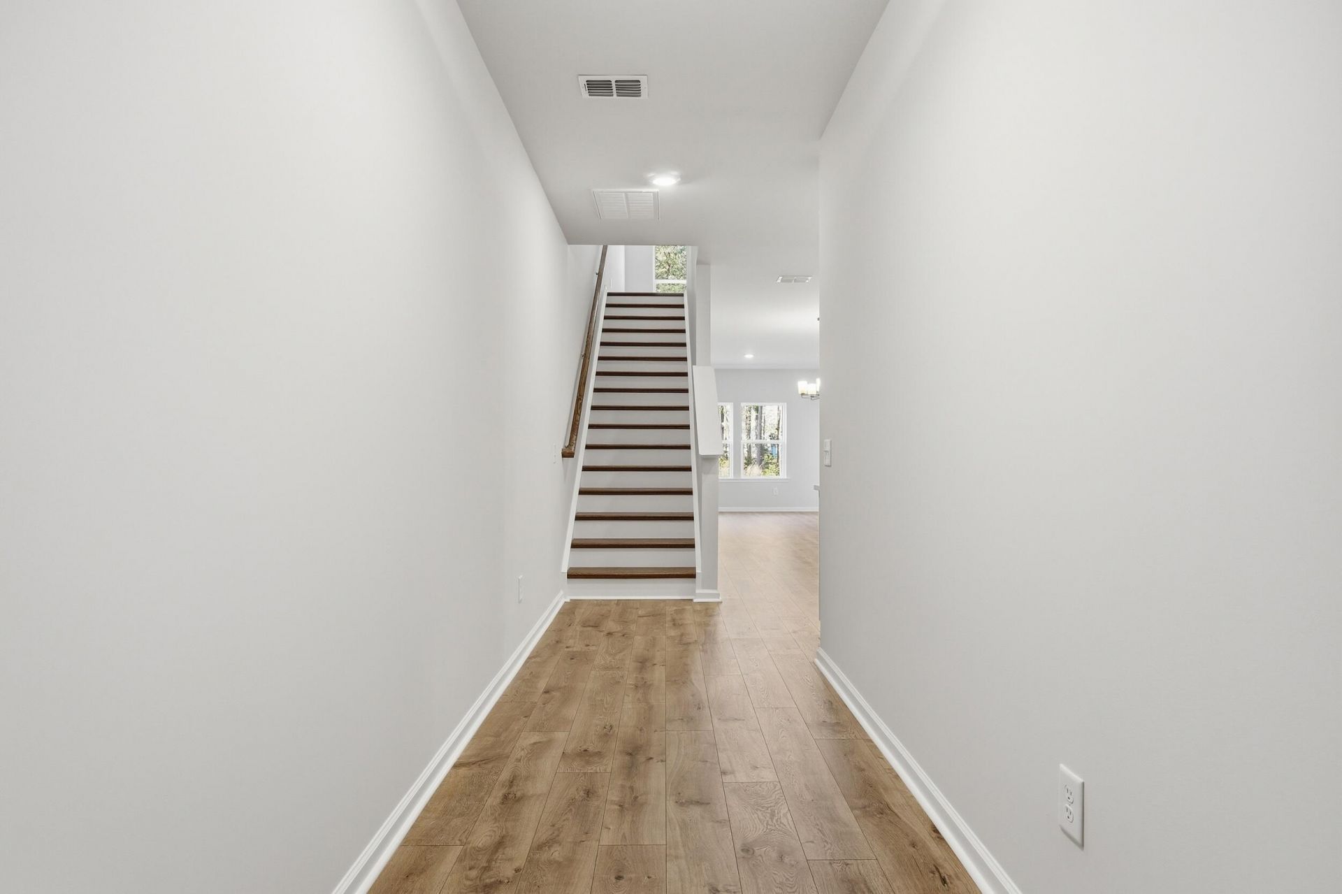 224 Twinleaf Court Photo 4