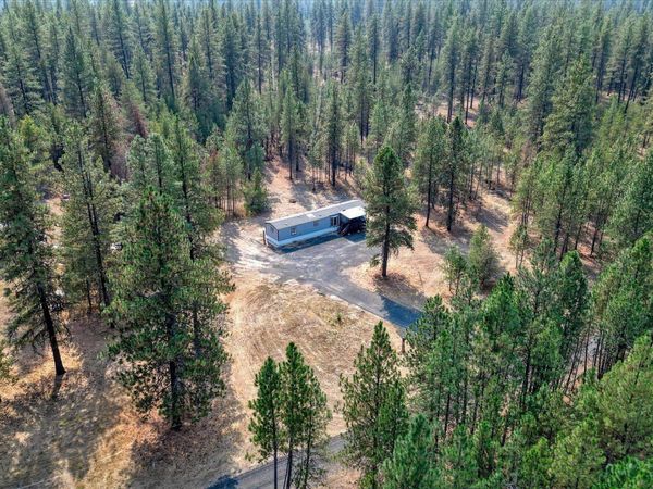 27904 N Hardesty Rd, Chattaroy, WA 99003