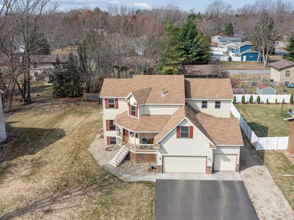 5335 Barry Lane, White Bear Lake, MN 55110