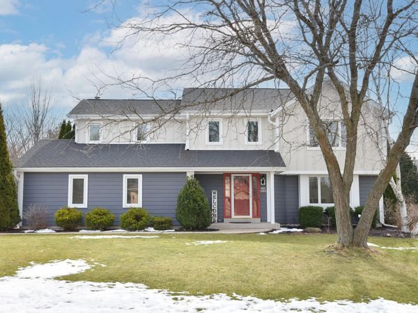 W173N5132 Mulberry Ln, Menomonee Falls, WI 53051