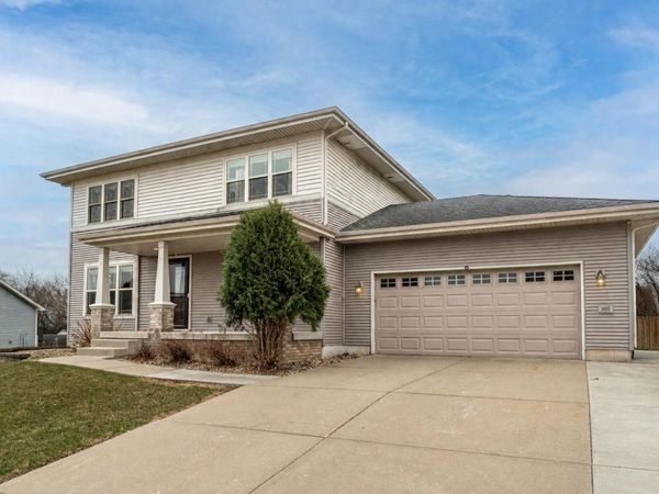 305 Skyland Way, Deerfield, WI 53531