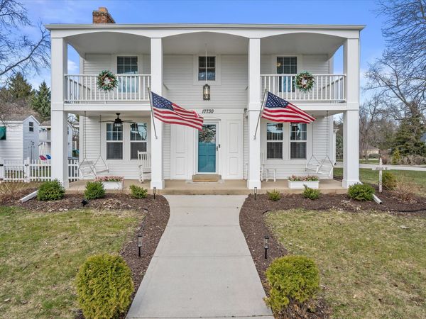 17730 Greenbrier Dr, Brookfield, WI 53045