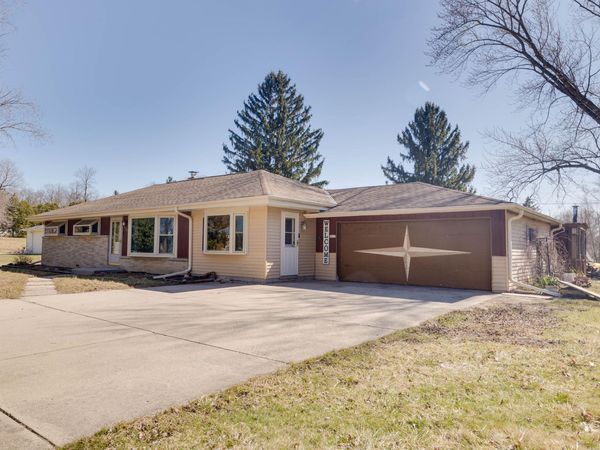 3513 W Acre Ave, Franklin, WI 53132