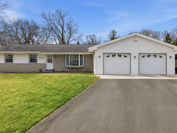 N95W19929 Marson Ct, Menomonee Falls, WI 53051