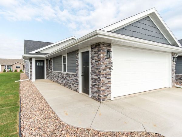 1635 Red Clover St, Holmen, WI 54636