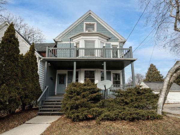 1712 E Park Pl, Unit 1714, Milwaukee, WI 53211