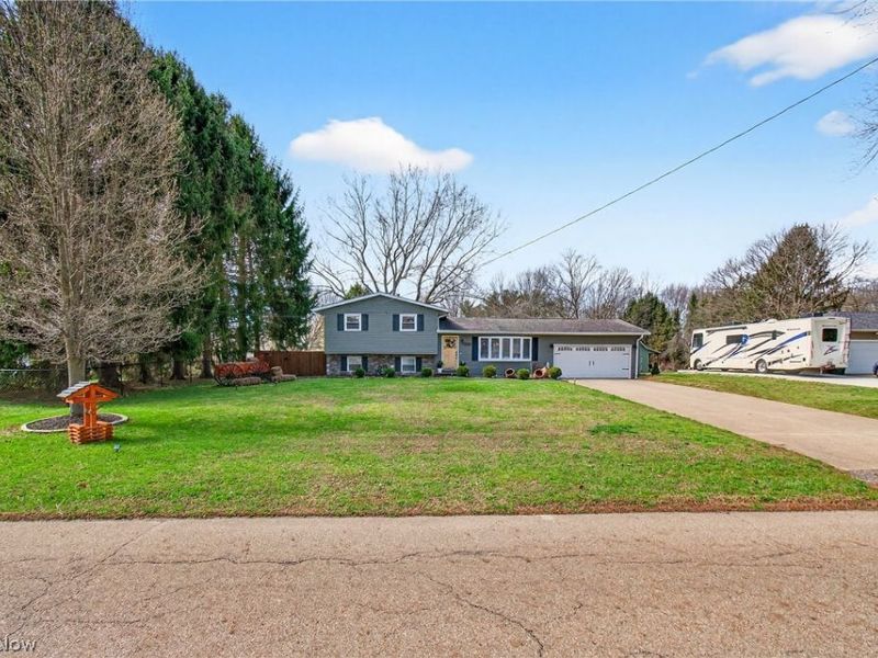 2994 Forestview Street NE, Canton, OH 44721 Photo 3